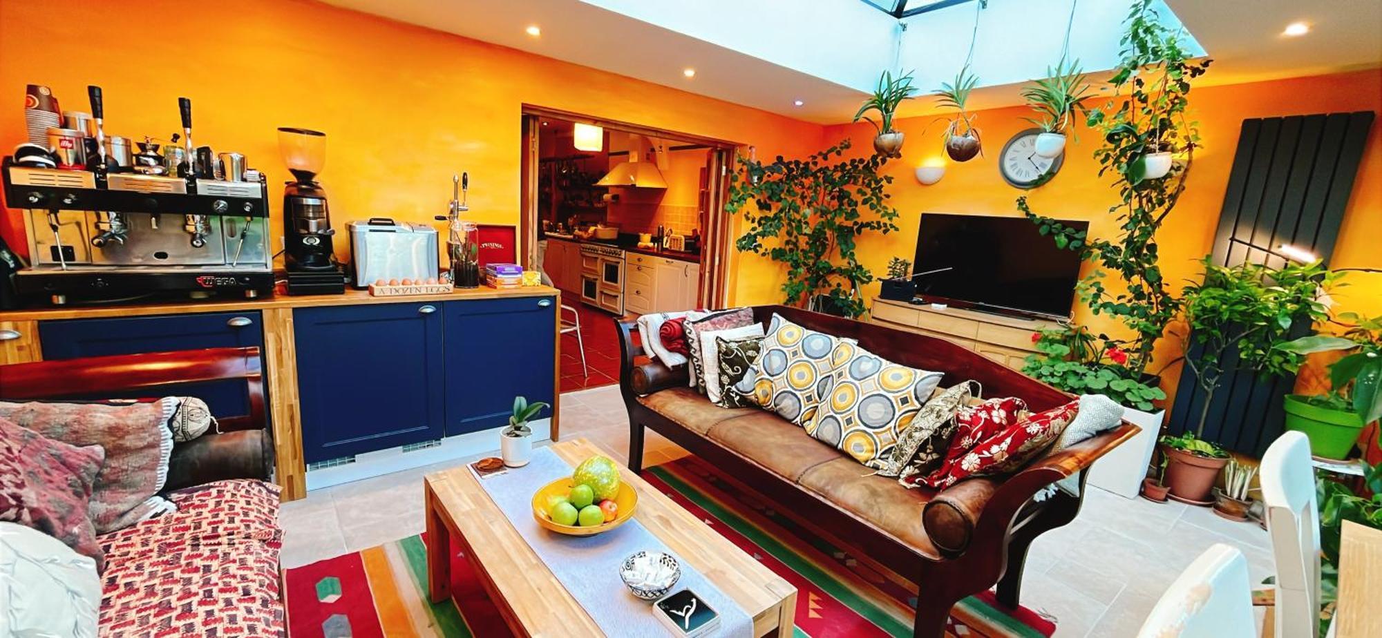 Bed and Breakfast Funky Urban Jungle Кардифф Экстерьер фото